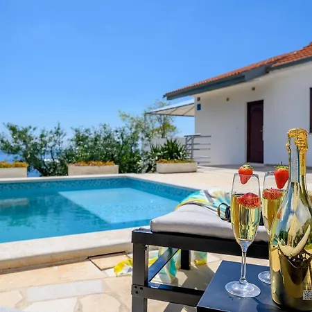 Nudist Friendly With Fence Arround Pool And Garden To Relax And Enjoy * Podstrana